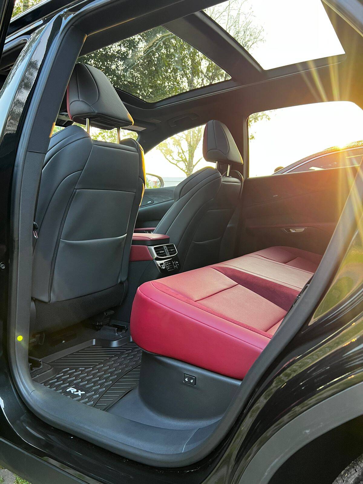 Lexus RX 350  в Москве фото 5 Транспорт Москва