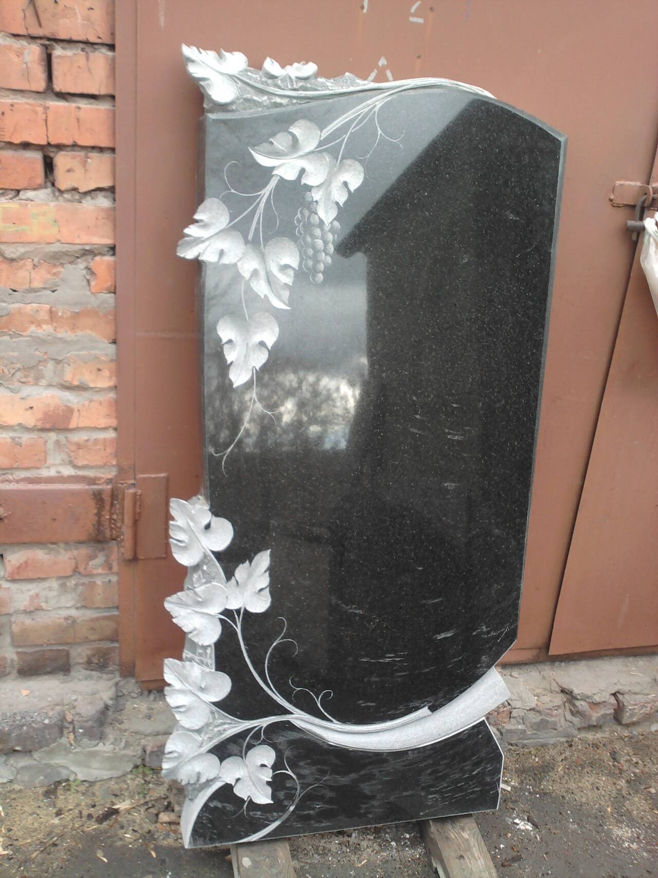 Изготовление памятников в Серпухове фото 3 Услуги Серпухов