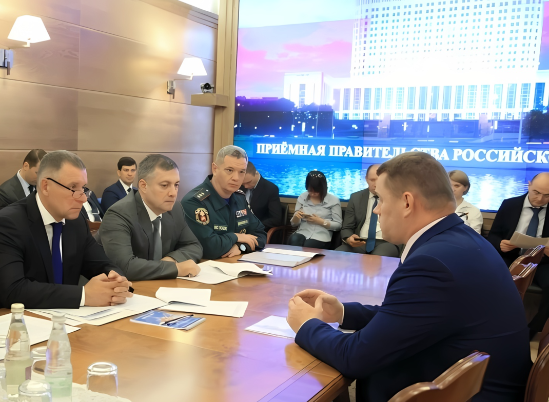 Нужна помощь в решении вопросов ЖКХ, социальных проблем, здравоохранения, образования или безопасности?