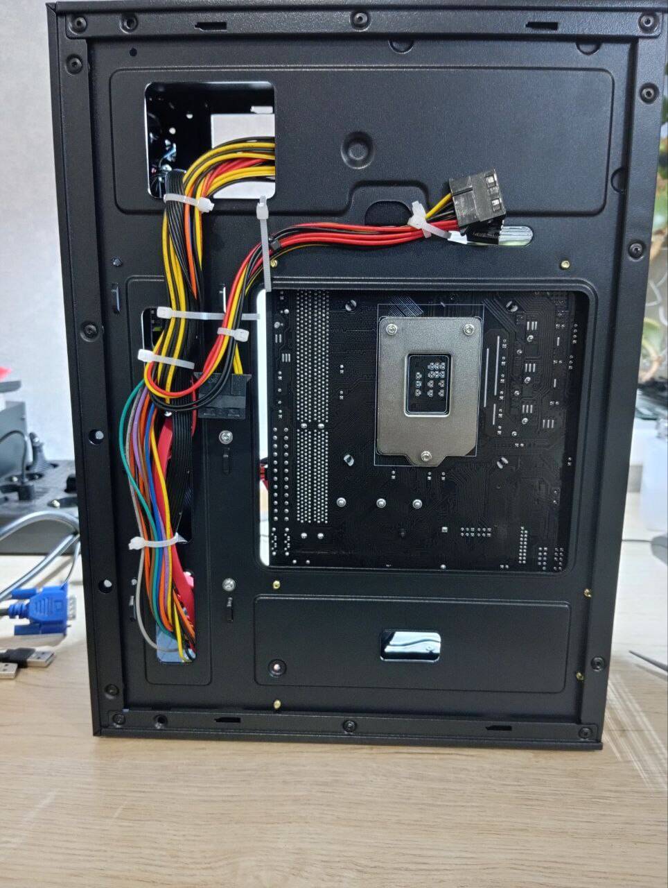 Системный блок i3-2100 в Омске фото 3 Бытовая электроника Омск