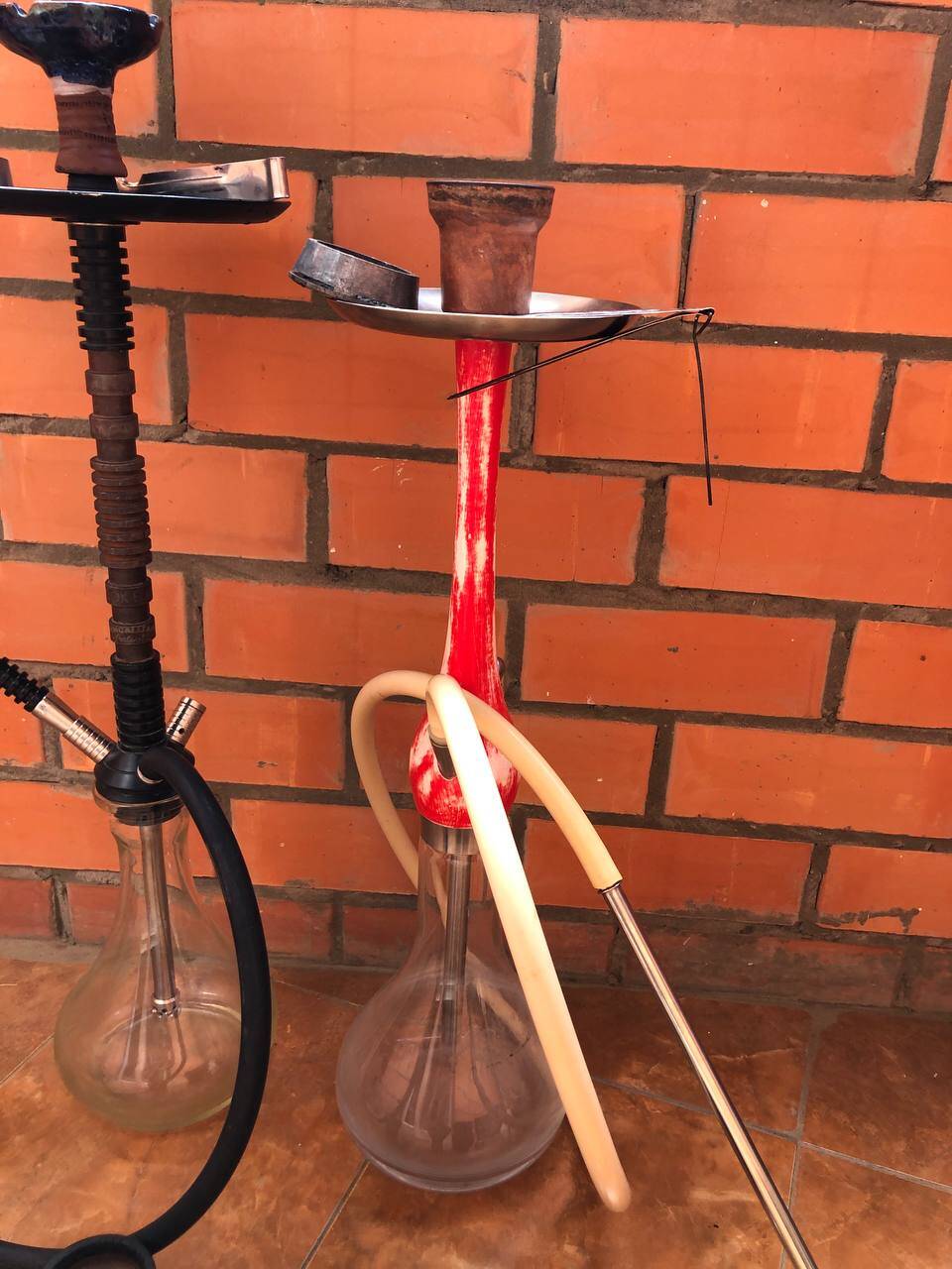 продаю 2 великолепных кальяна от Mamay customs и wookah ( редкого цвета RED / WHITE smooth )