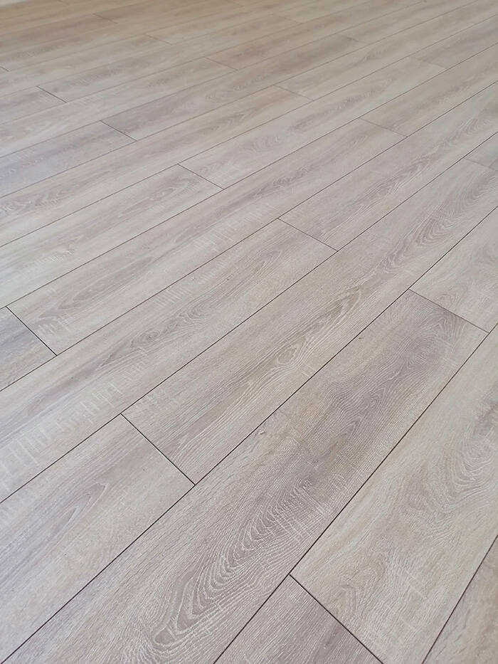 Укладка ламината и поклейка обоев в Армавире фото 2 Услуги Армавир