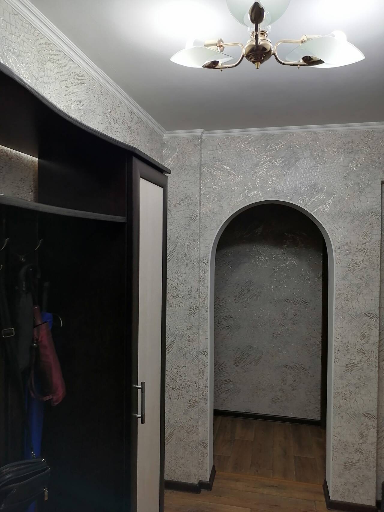 Укладка ламината и поклейка обоев в Армавире фото 3 Услуги Армавир