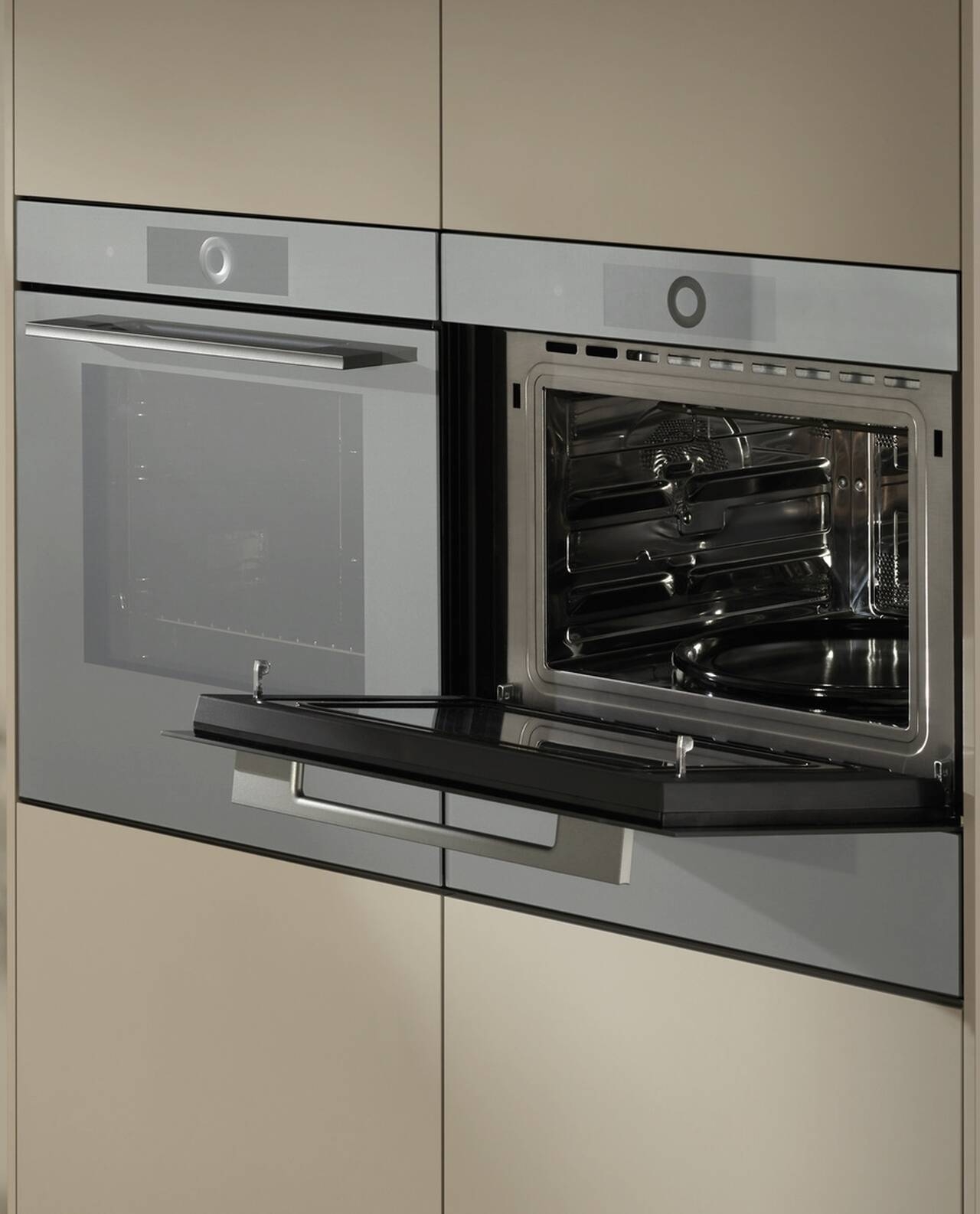 Микроволновая печь CombiMiwell V4000 45 V ZUG в Москве фото 1 Бытовая электроника Москва