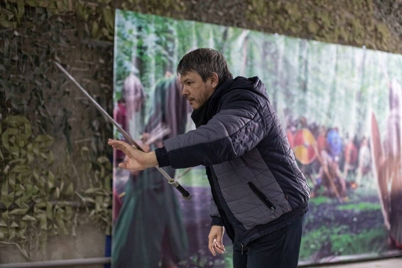 Обучение фланкировке. Постановка профессиональных хореографических композиций с холодным оружием в Барнауле фото 2 Услуги Барнаул