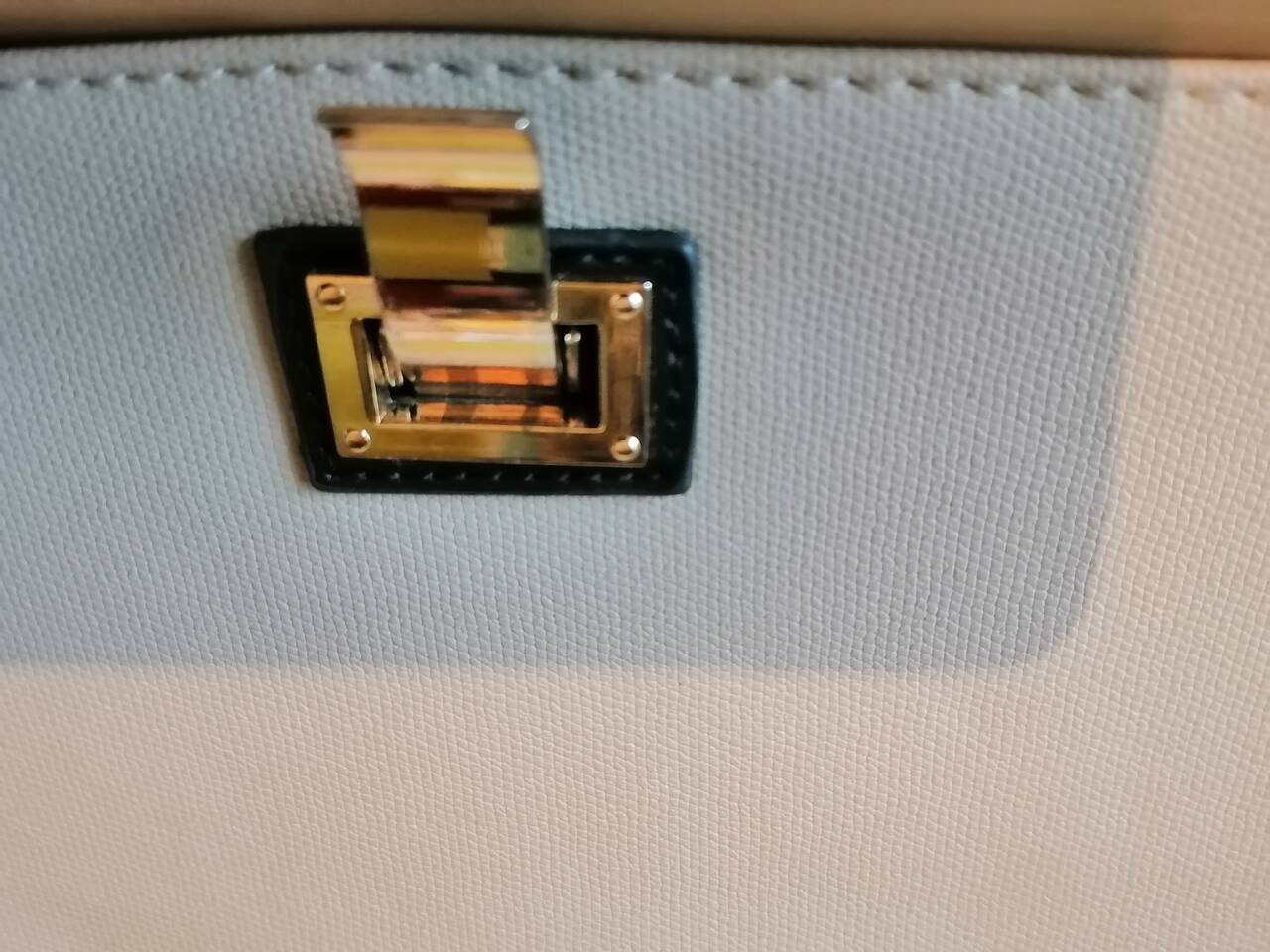 Сумка женская бежевая с длинной ручкой цепочкой. Классика в Москве фото 6 Личные вещи Москва