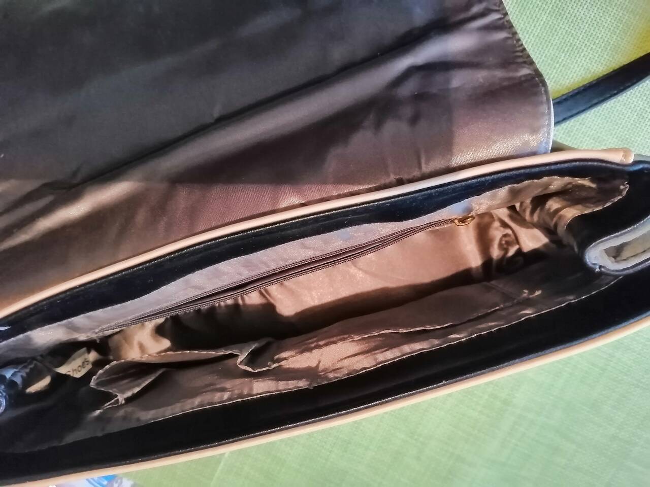 Сумка женская бежевая с длинной ручкой цепочкой. Классика в Москве фото 3 Личные вещи Москва