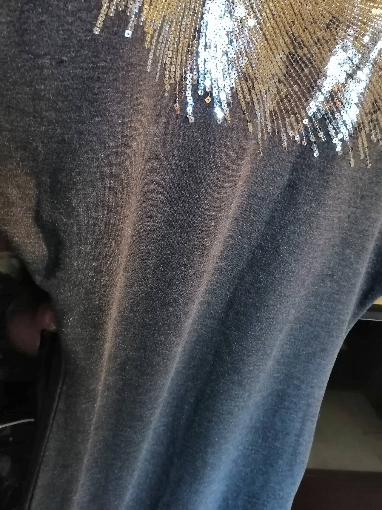 Платье приталенное теплое с блестящей вышивкой. Р 46. в Москве фото 2 Личные вещи Москва