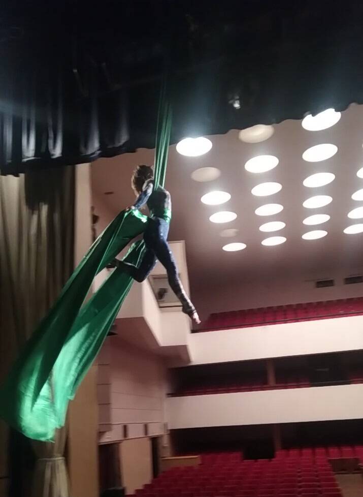 Занятия воздушной гимнастикой  в Москве фото 7 Услуги Москва