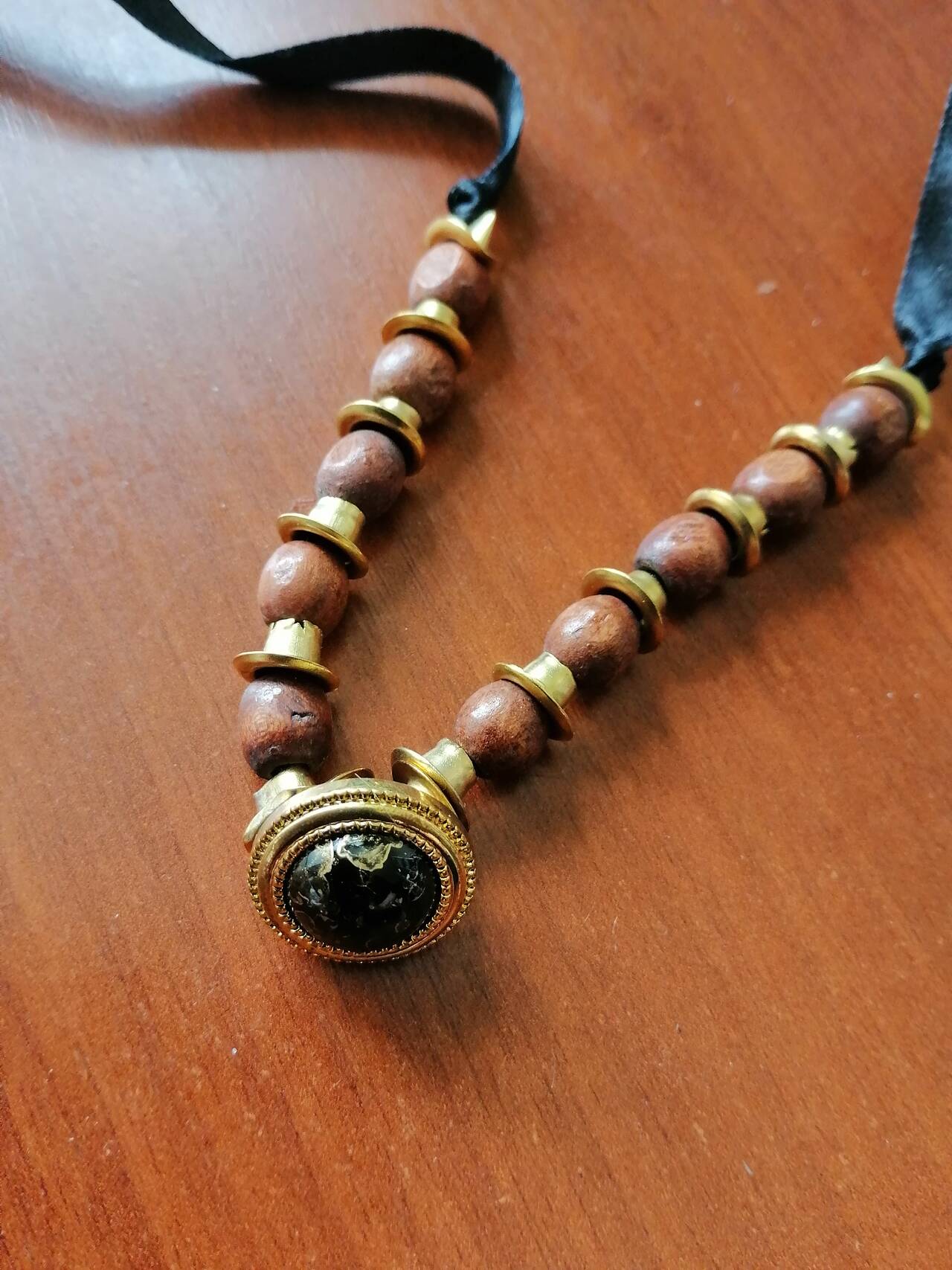 Украшение на шею чокер креатив унисекс хендмейд. Стиль бохо хиппи в Москве фото 2 Личные вещи Москва Украшение на шею чокер креатив унисекс хендмейд. Стиль бохо хиппи в Москве фото 2 Личные вещи Москва