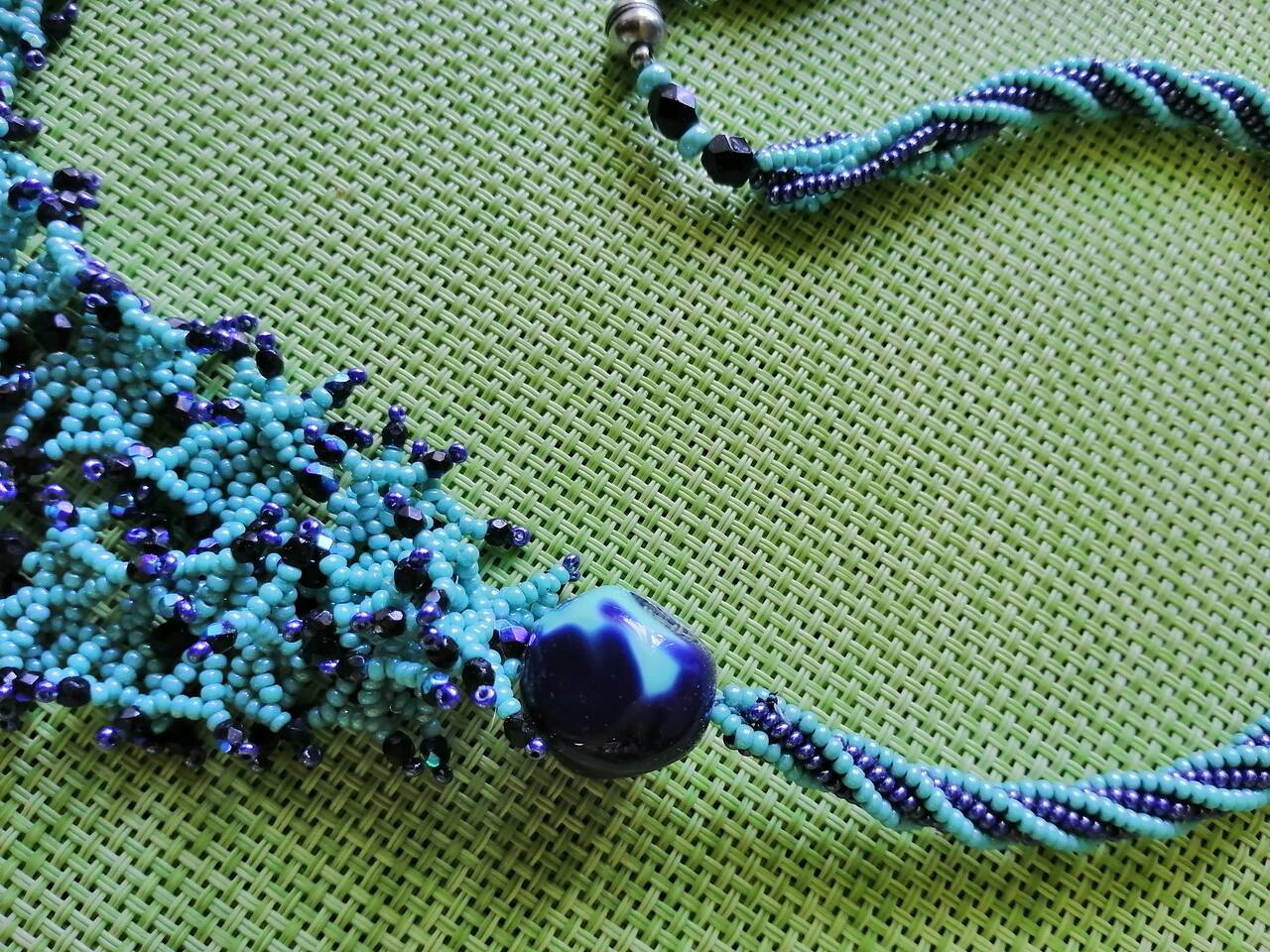 Бусы колье украшение на шею из бисера. Голубое украшение. Хендмейд в Москве фото 2 Личные вещи Москва