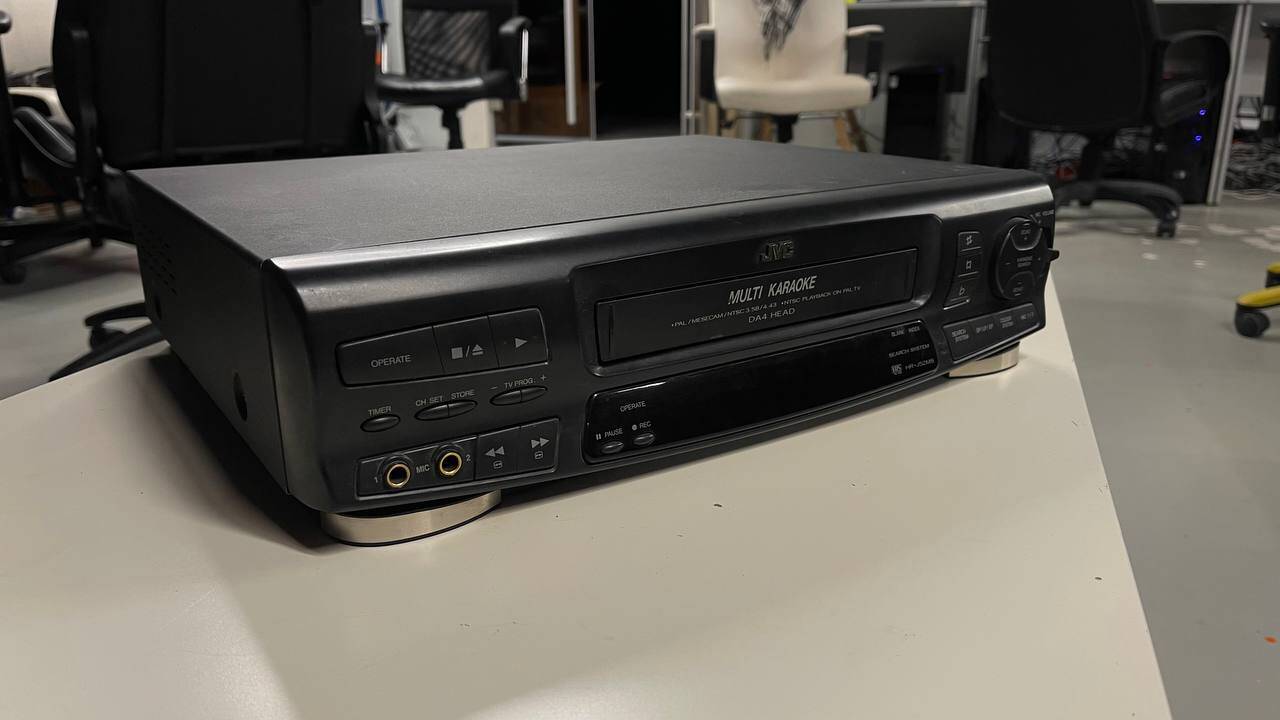 Видеомагнитофон JVC HR-J52MS