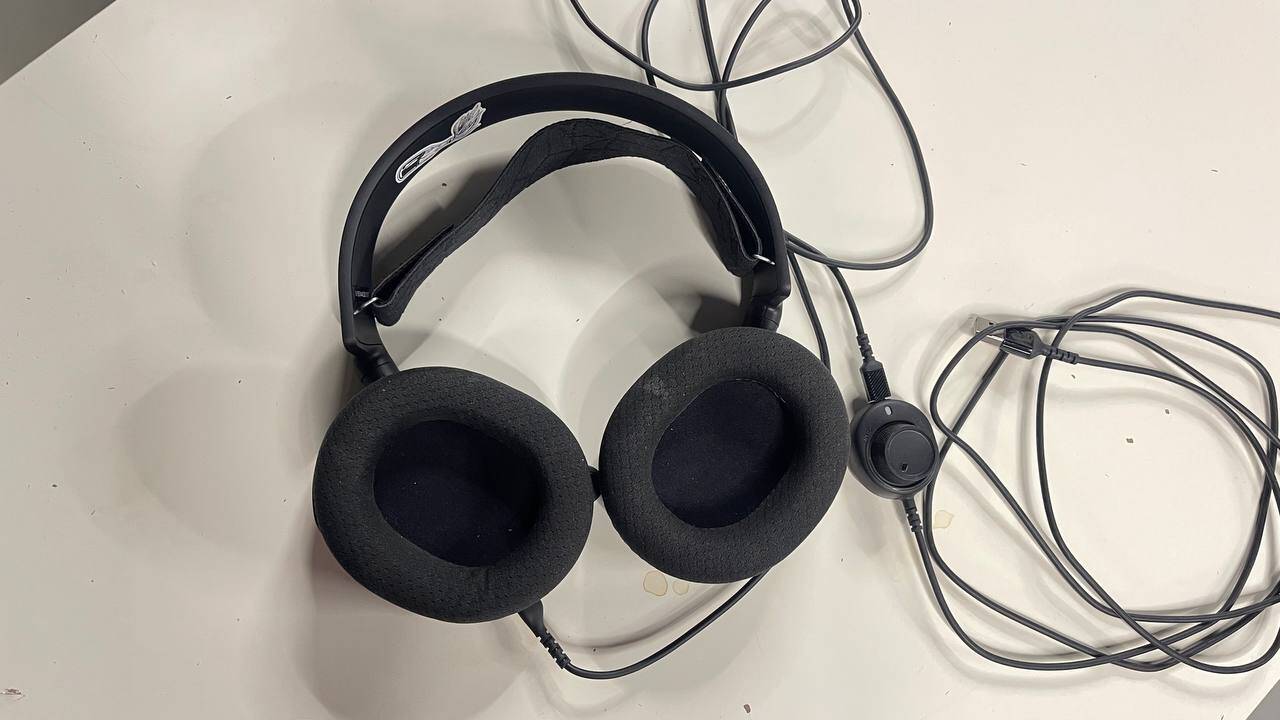 Продам Наушники Steelseries Arctis Chat 5 в Москве фото 5 Бытовая электроника Москва