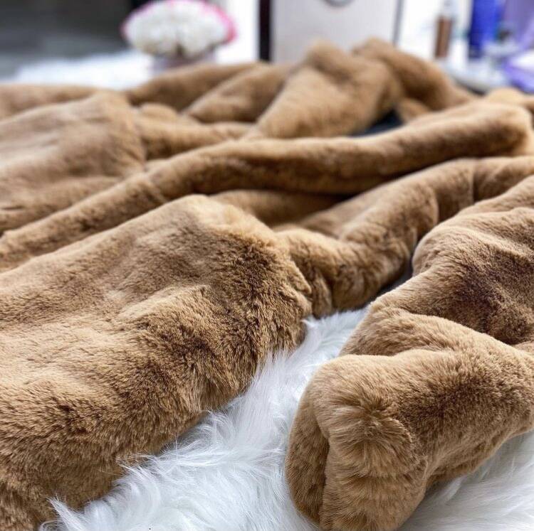 Эко шубка новая с биркой в Волгограде фото 5 Личные вещи Волгоград