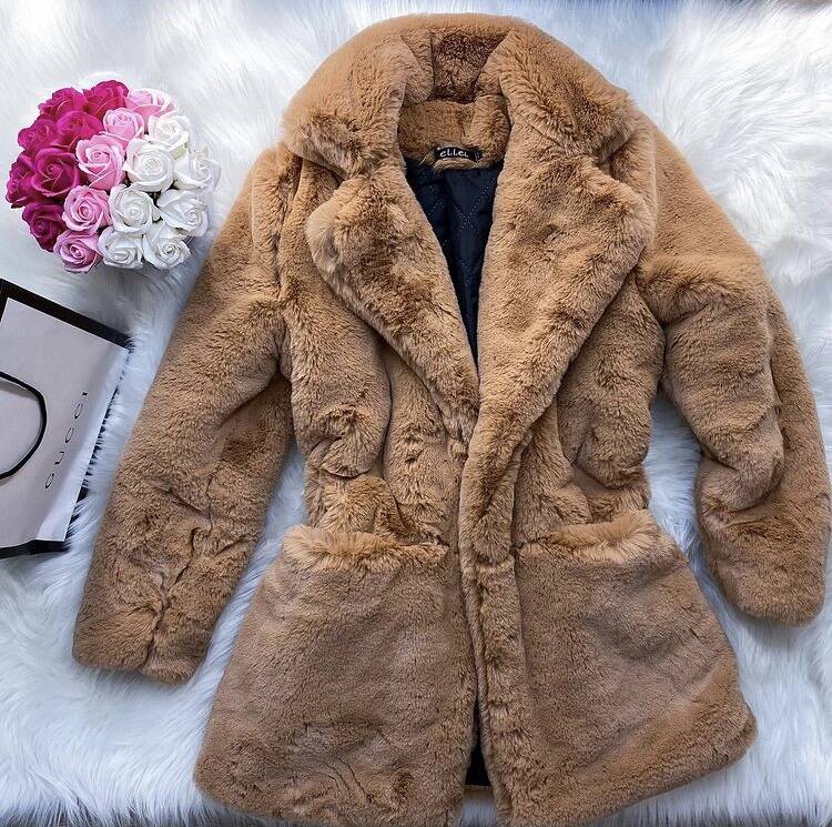 Эко шубка новая с биркой Эко шубка новая с биркой