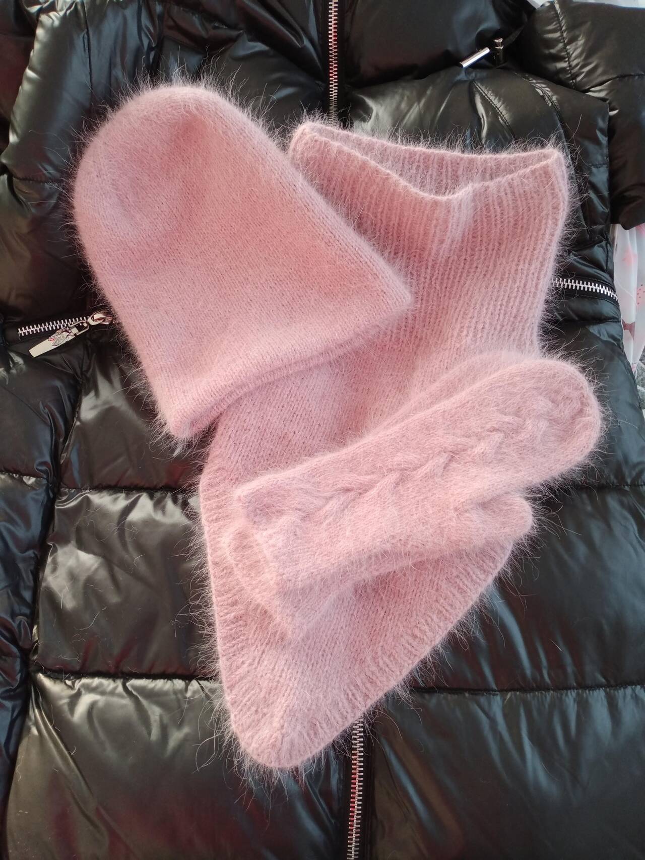 Вязанный комплект