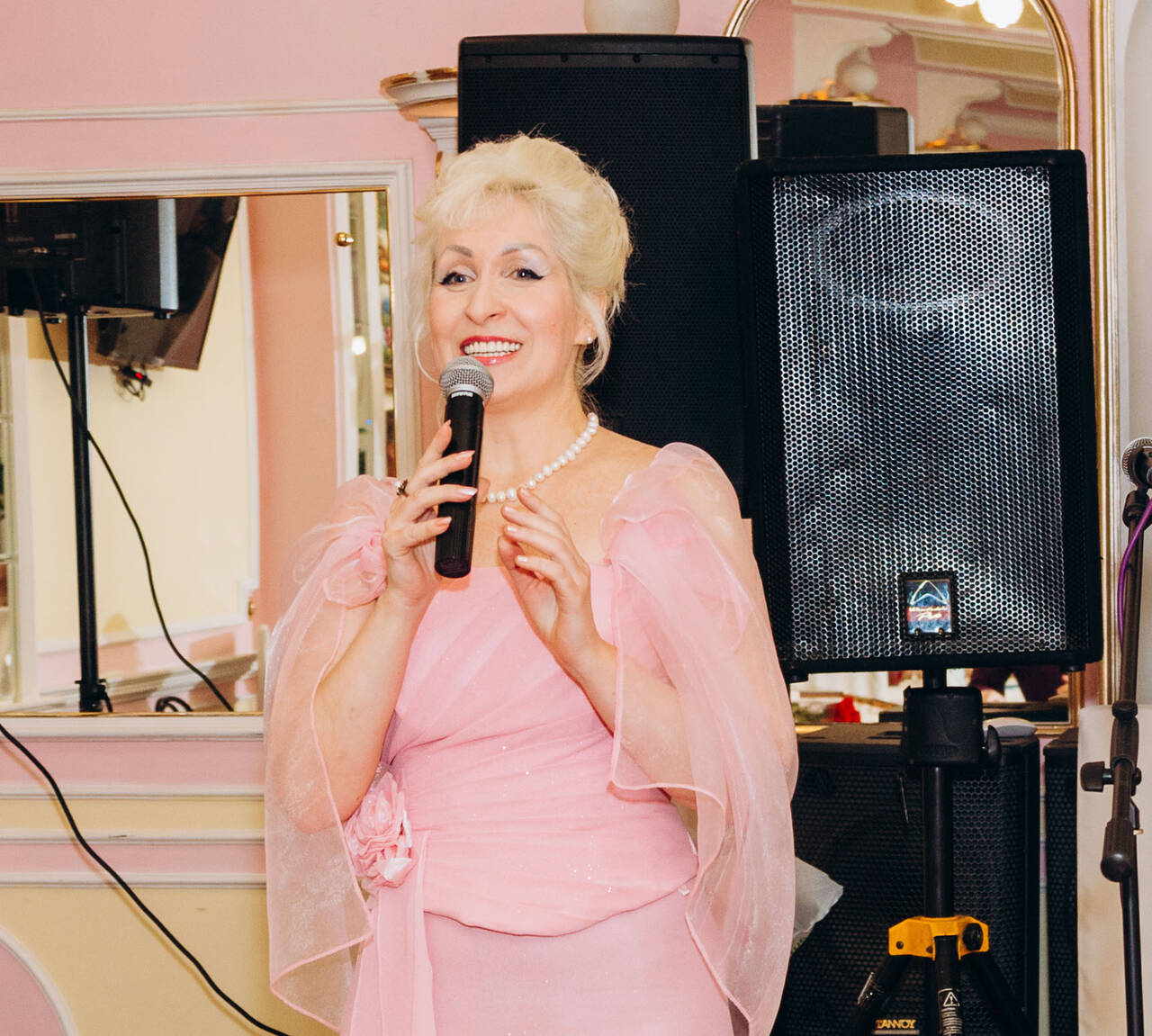 Ведущая на Ваш праздник в Москве фото 4 Услуги Москва