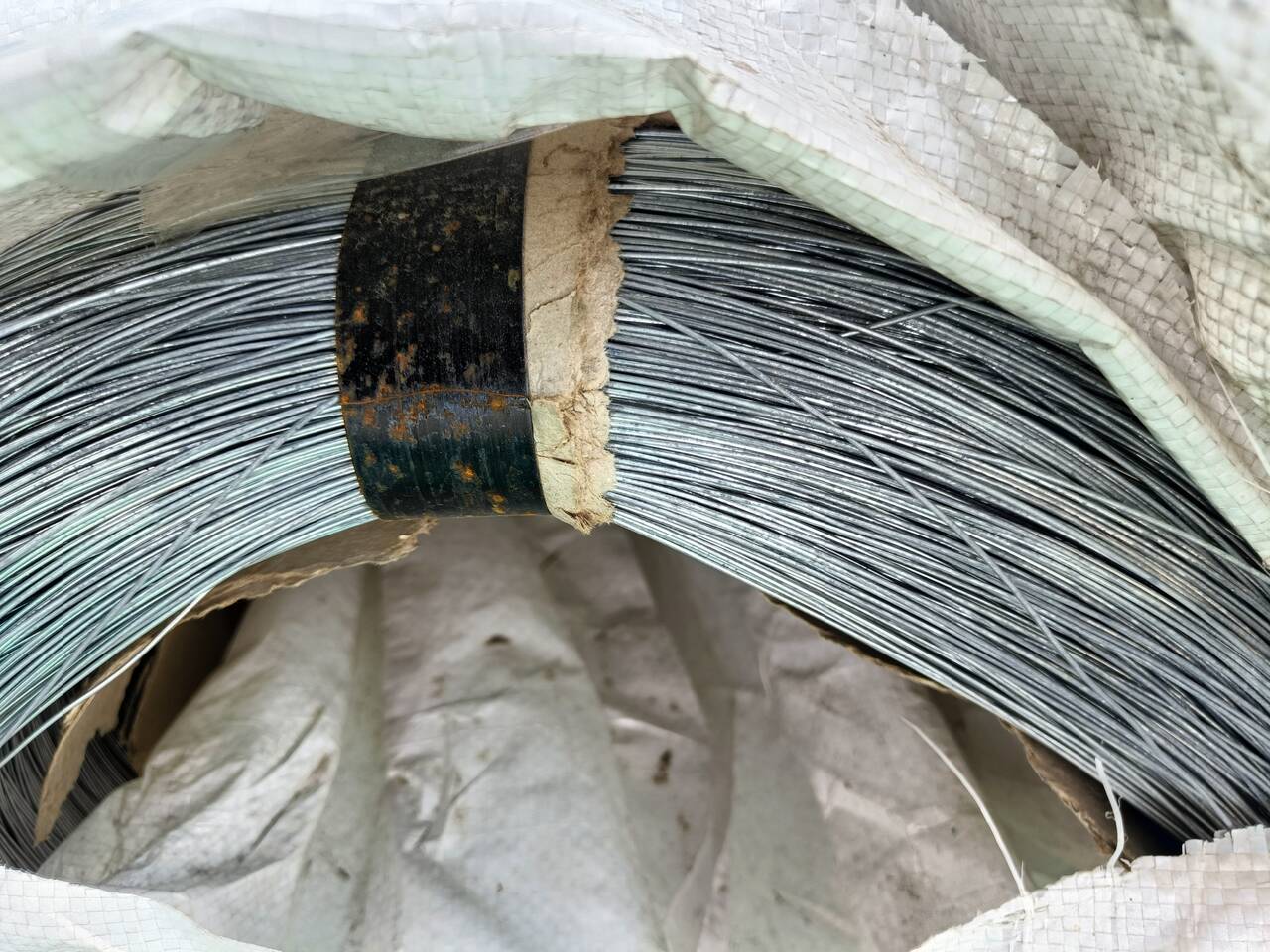 Продам стальную проволоку 1/1,2/1,6 мм в Москве фото 1 Для дома и дачи Москва