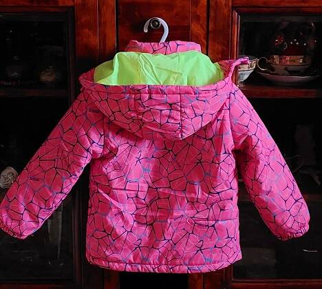 Куртка детская на девочку. Размер 98-104 в Москве фото 2 Личные вещи Москва