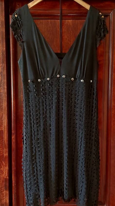 Платье чёрное, необычное с перфорацией . Греция. Платье чёрное, необычное с перфорацией . Греция.