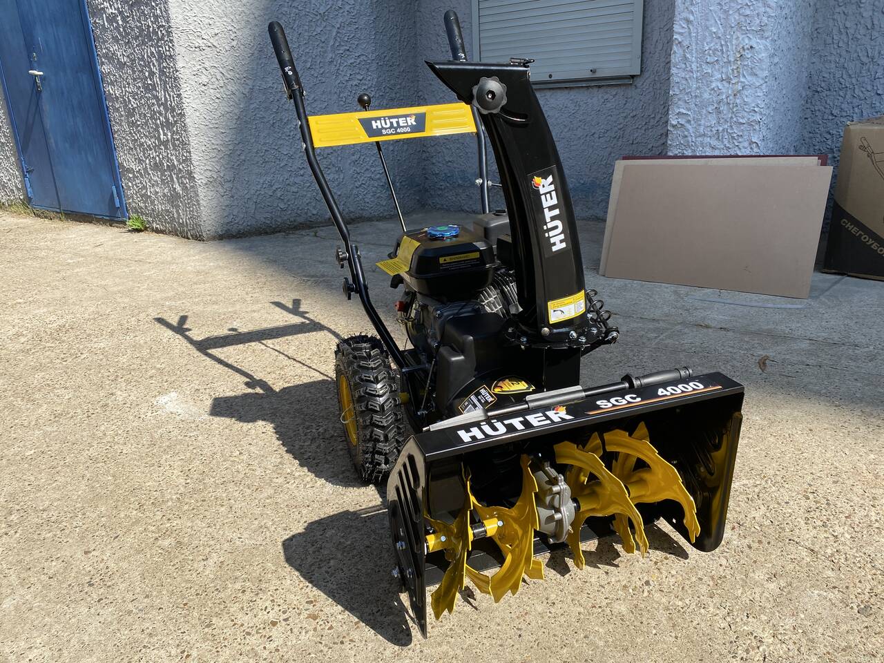 Снегоуборщик  в Кирове (Кировская область) фото 2 Увлечения и отдых Киров (Кировская область)