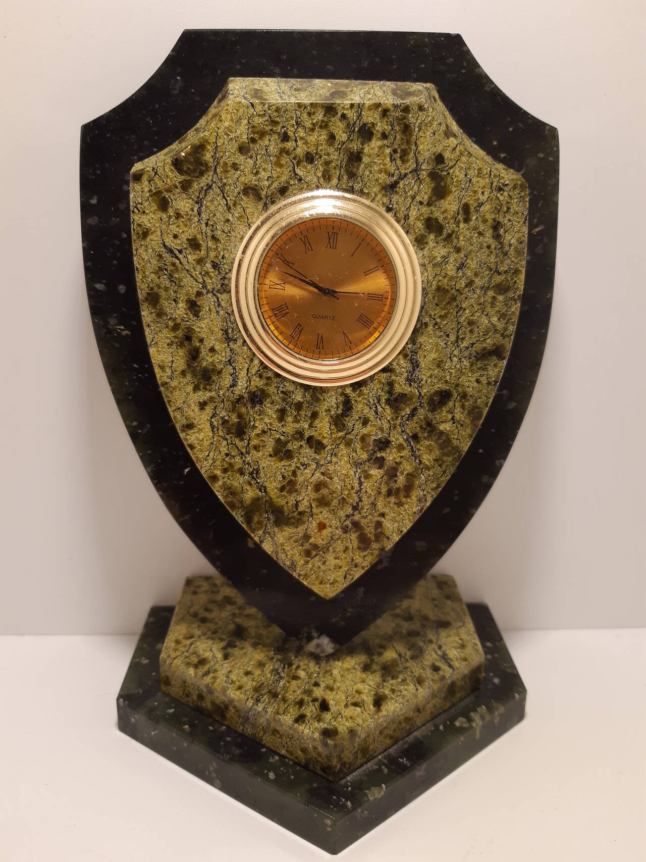 Часы настольные в Москве фото 1 Для дома и дачи Москва