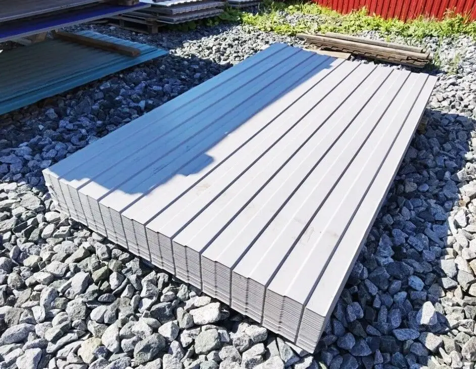 Профнастил Н114 0,8 мм , остаток: 1 т , по доступным ценам в Екатеринбурге фото 1 Для дома и дачи Екатеринбург