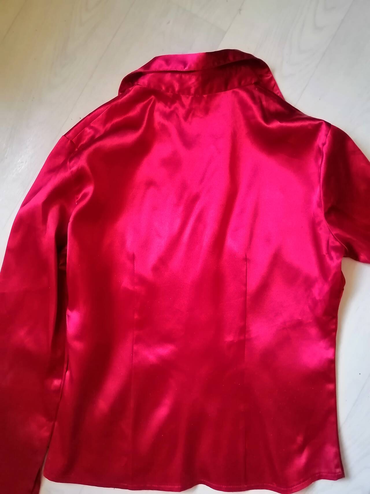 Блуза рубашка красная атласная р 44. New look в Москве фото 4 Личные вещи Москва