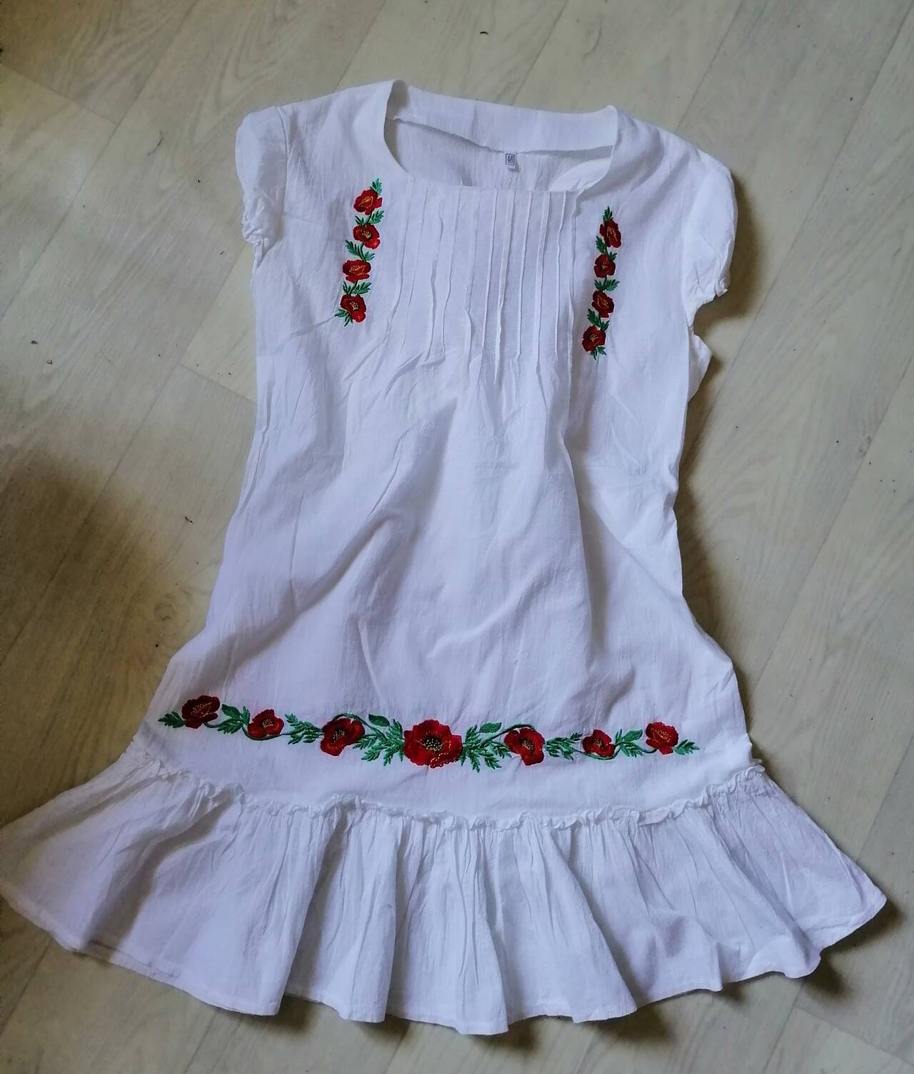 Платье для девочки 7-8лет хлопок. Белое с вышивкой