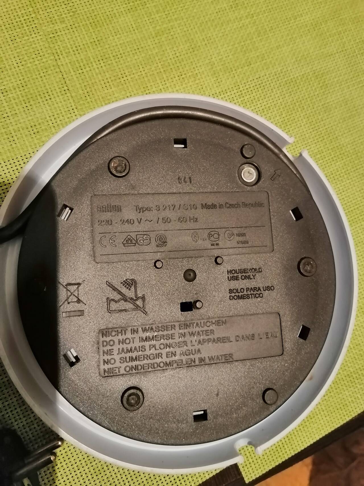 Электрический чайник Braun  на запчасти в Москве фото 5 Бытовая электроника Москва