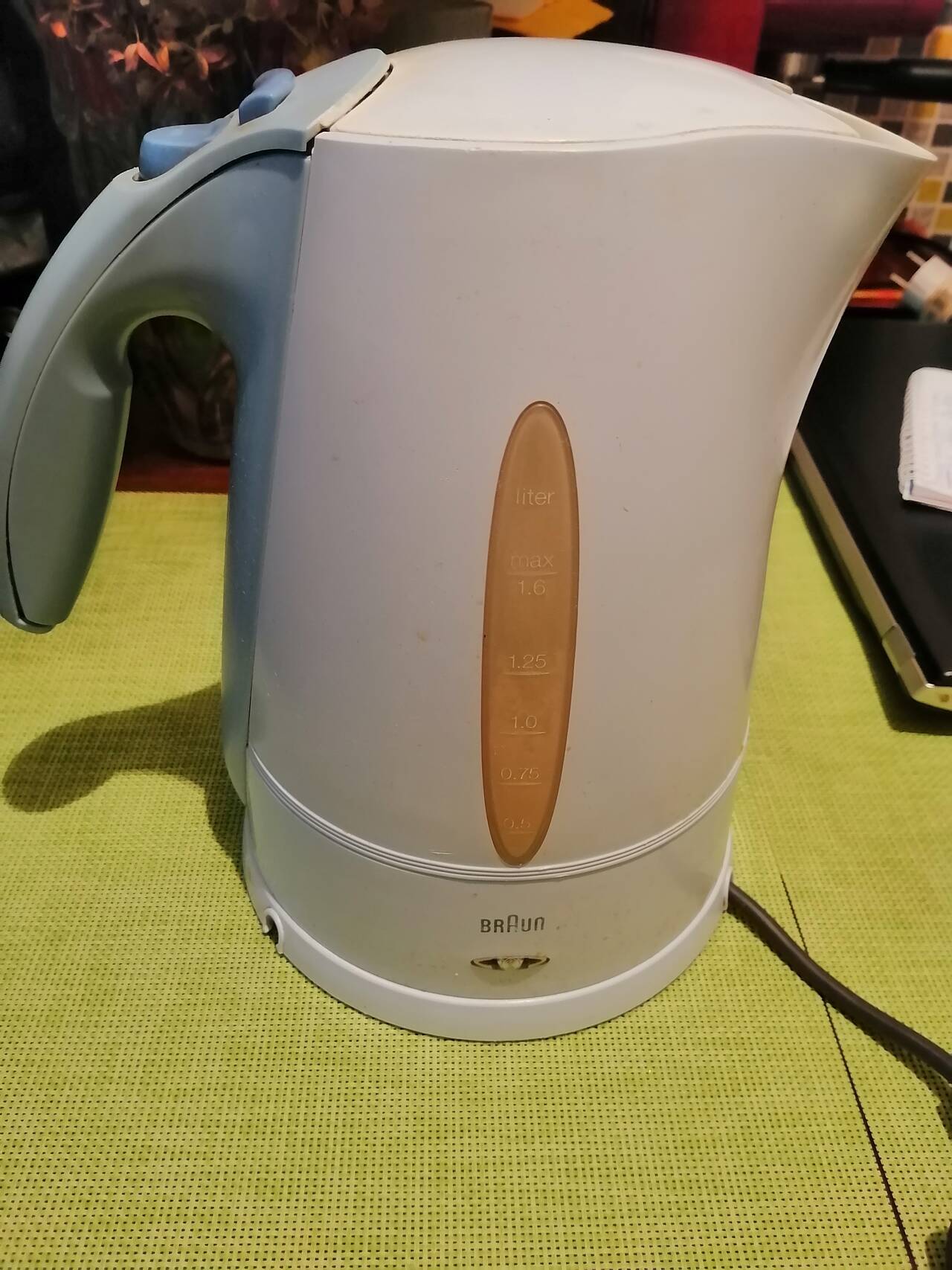 Электрический чайник Braun  на запчасти