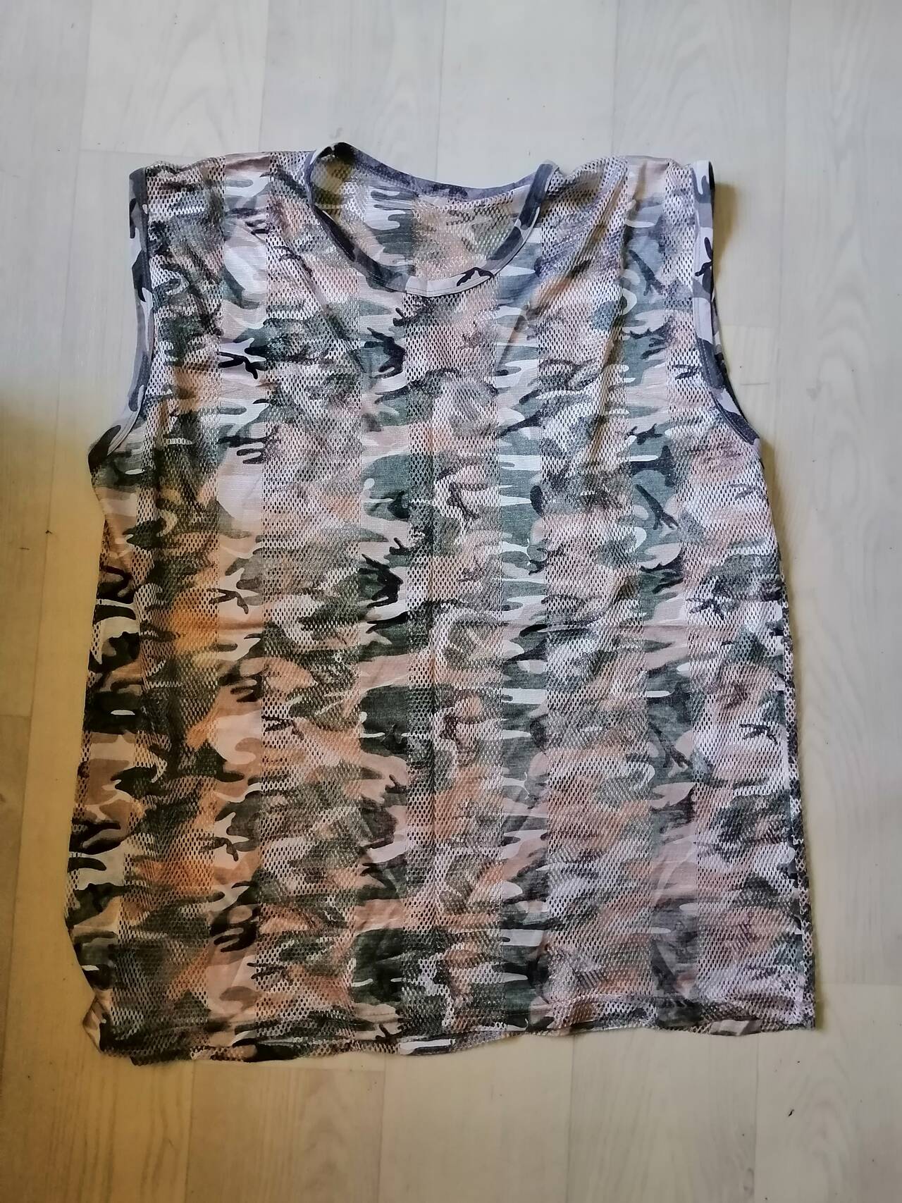 Майка сетка пиксель мужская летняя р 54 в Москве фото 1 Личные вещи Москва