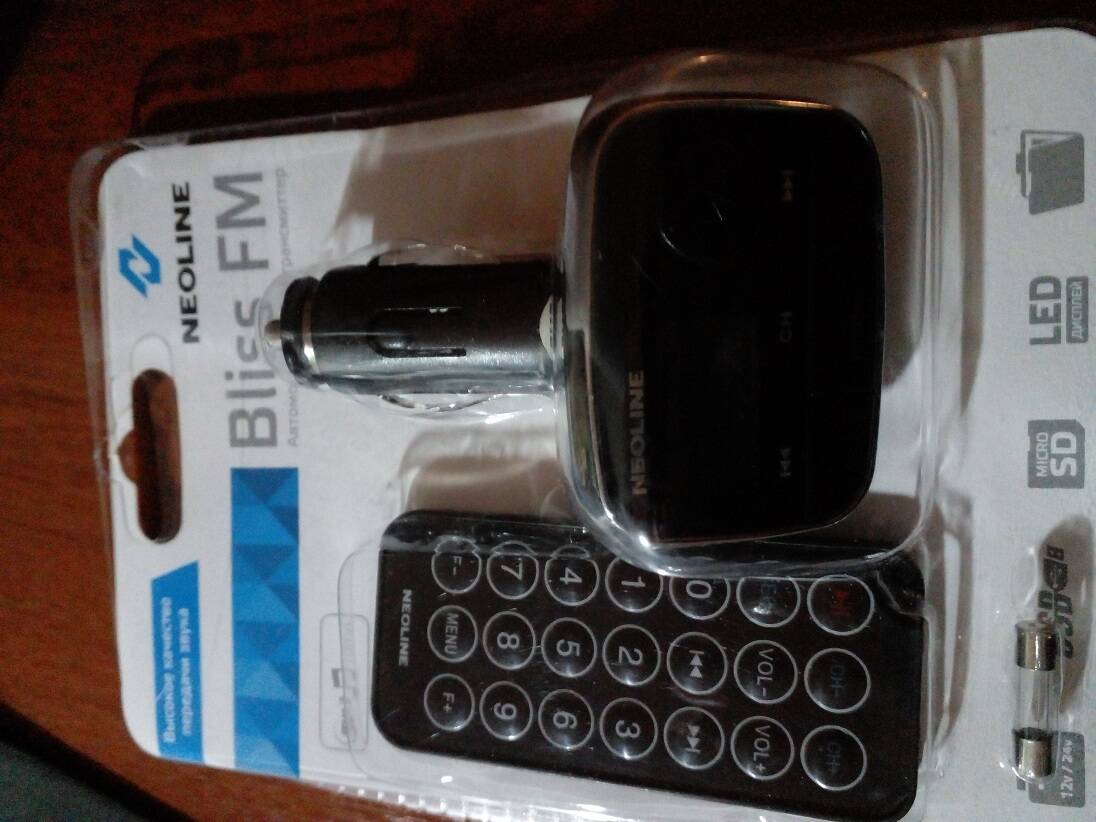 Автомобильный FM-трансмиттер Neoline Автомобильный FM-трансмиттер Neoline