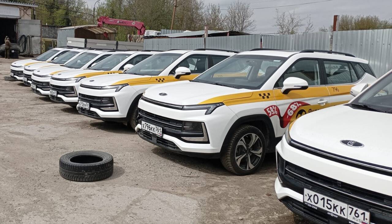 Аренда авто под такси Москвич 3, Kaiyi E5, Чери 4 в Орехово-Зуево фото 4 Услуги Орехово-Зуево