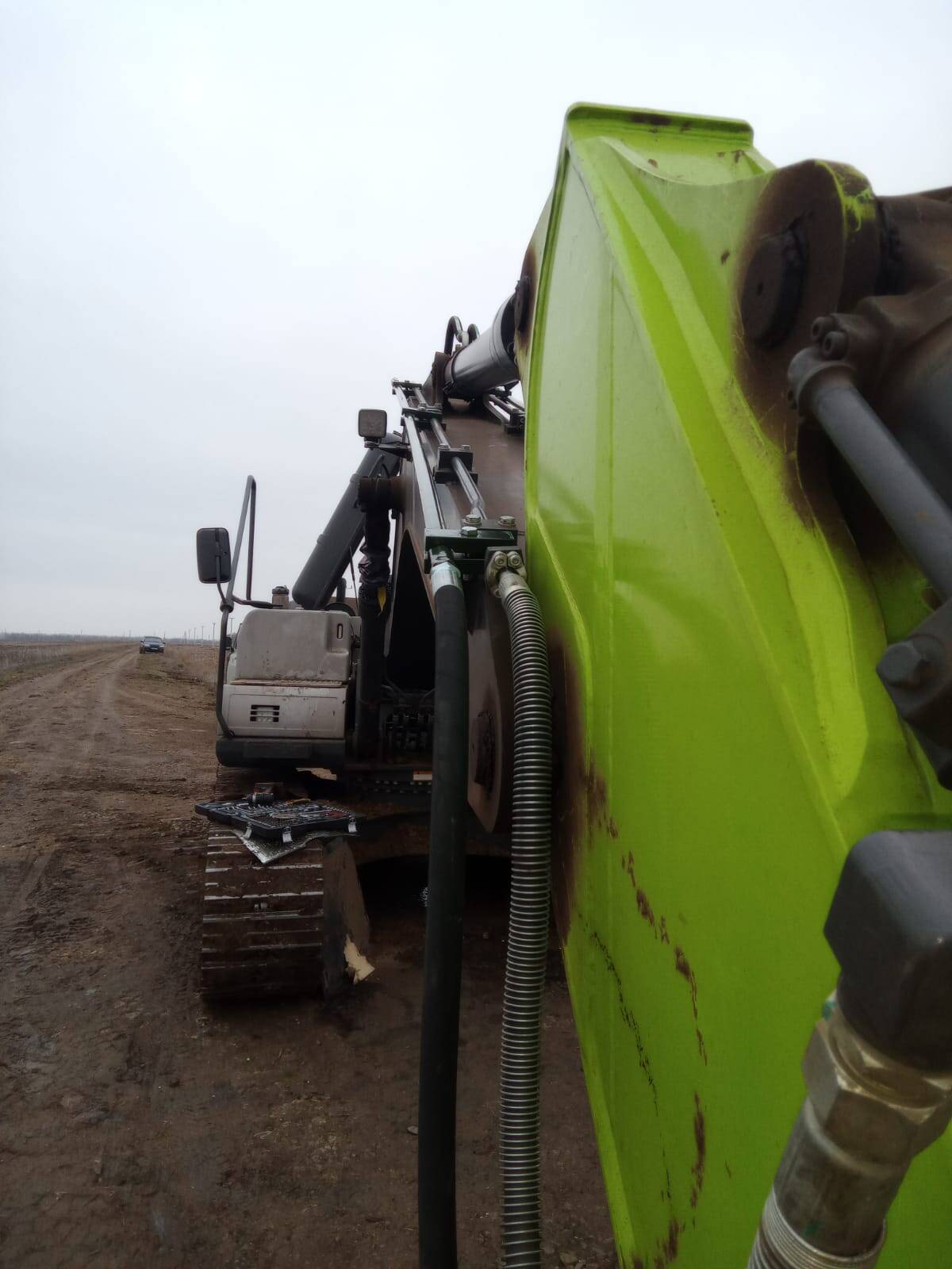 Двухпоточная гидролиния для экскаваторов в Красноярске фото 1 Транспорт Красноярск