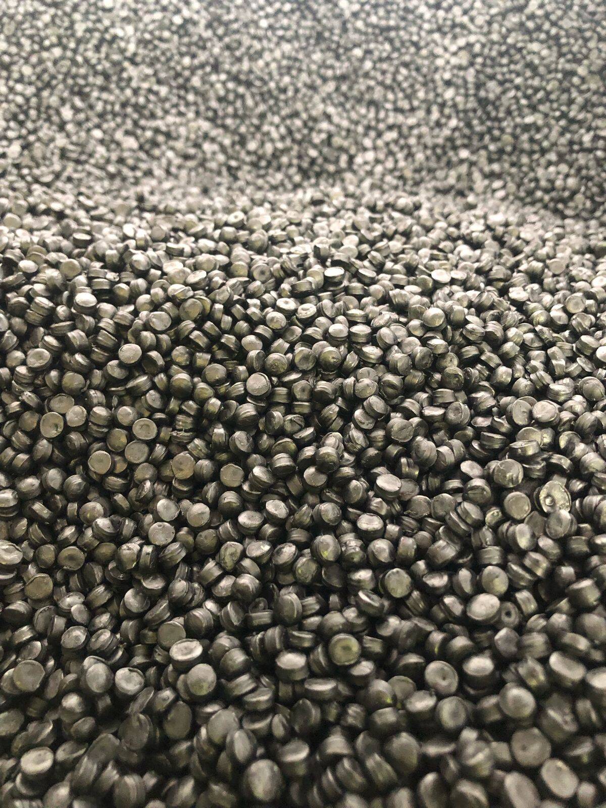 Продам ПНД (полиэтилен низкого давления) вторичный черного цвета в Подольске фото 2 Для дома и дачи Подольск