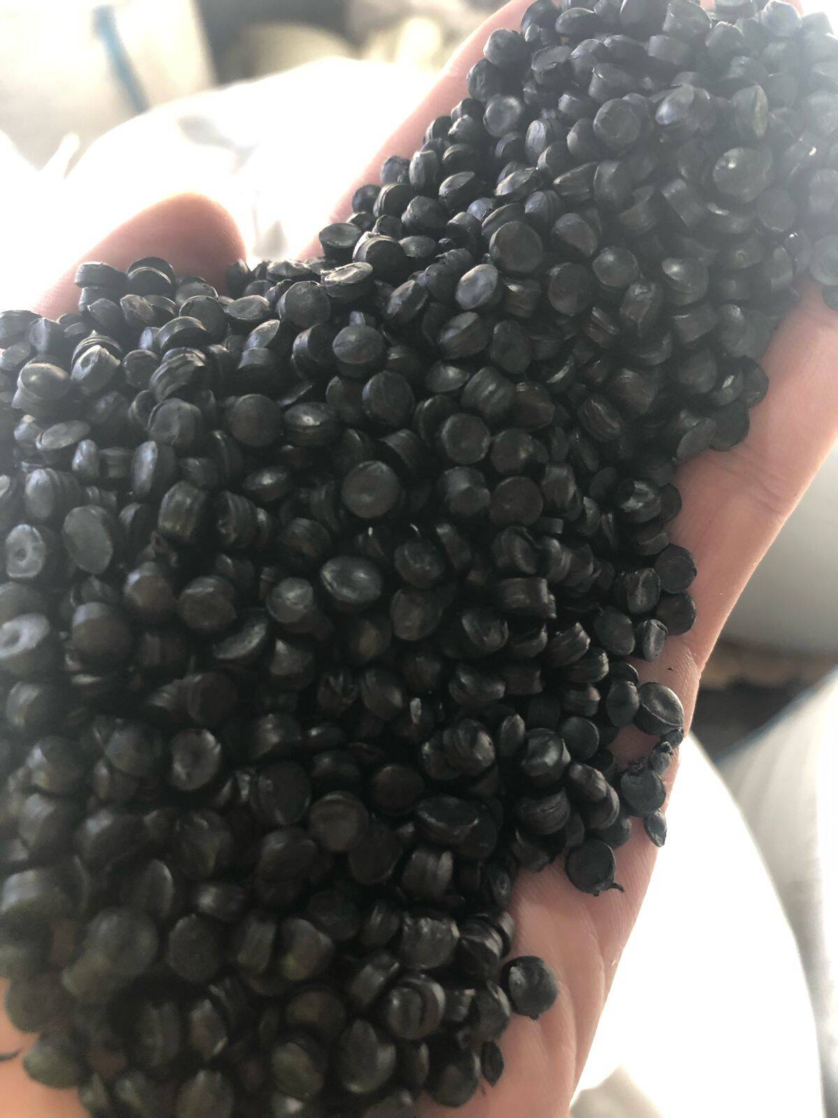 Продам ПНД (полиэтилен низкого давления) вторичный черного цвета в Подольске фото 3 Для дома и дачи Подольск