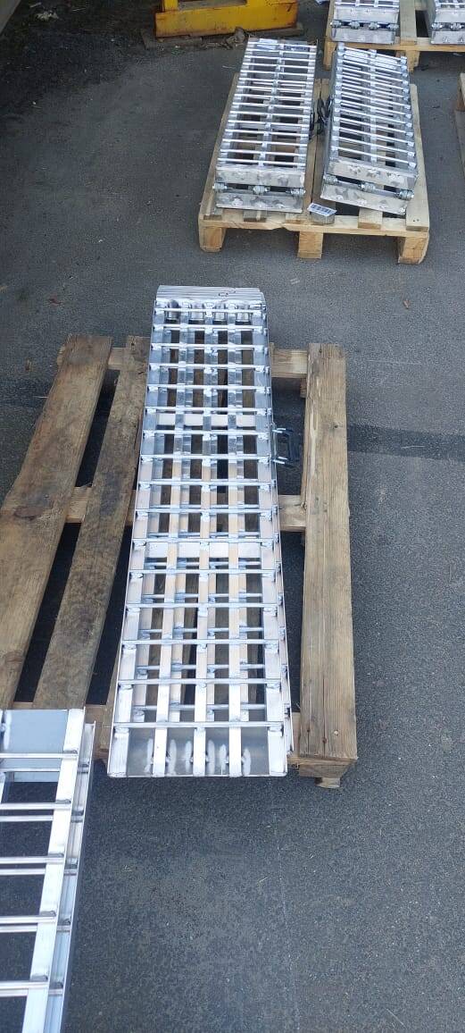 Сходни алюминиевые ГКА 150.30.2/3 Грузоподъёмность до 1700 кг/на пару   в Москве фото 1 Транспорт Москва