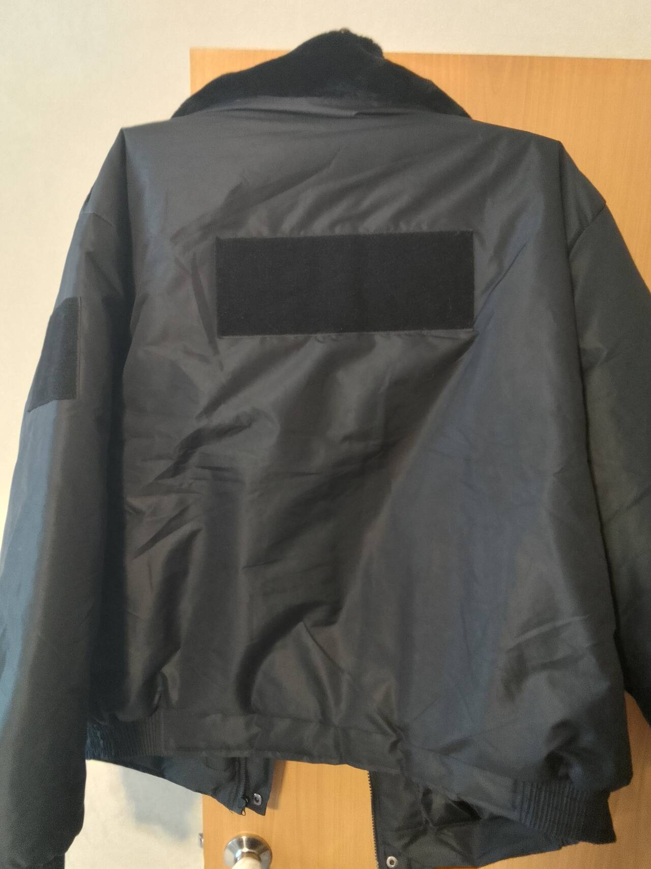 Куртка форменная охрана в Звенигороде фото 4 Личные вещи Звенигород