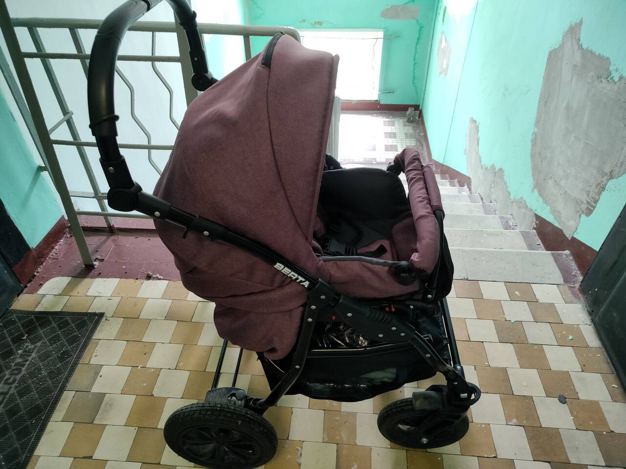  Коляска 2 в 1 в Москве фото 5 Личные вещи Москва