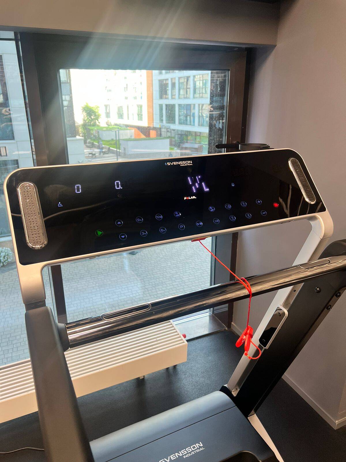 Беговая дорожка SVENSSON INDUSTRIAL BASE T55 LED Беговая дорожка SVENSSON INDUSTRIAL BASE T55 LED