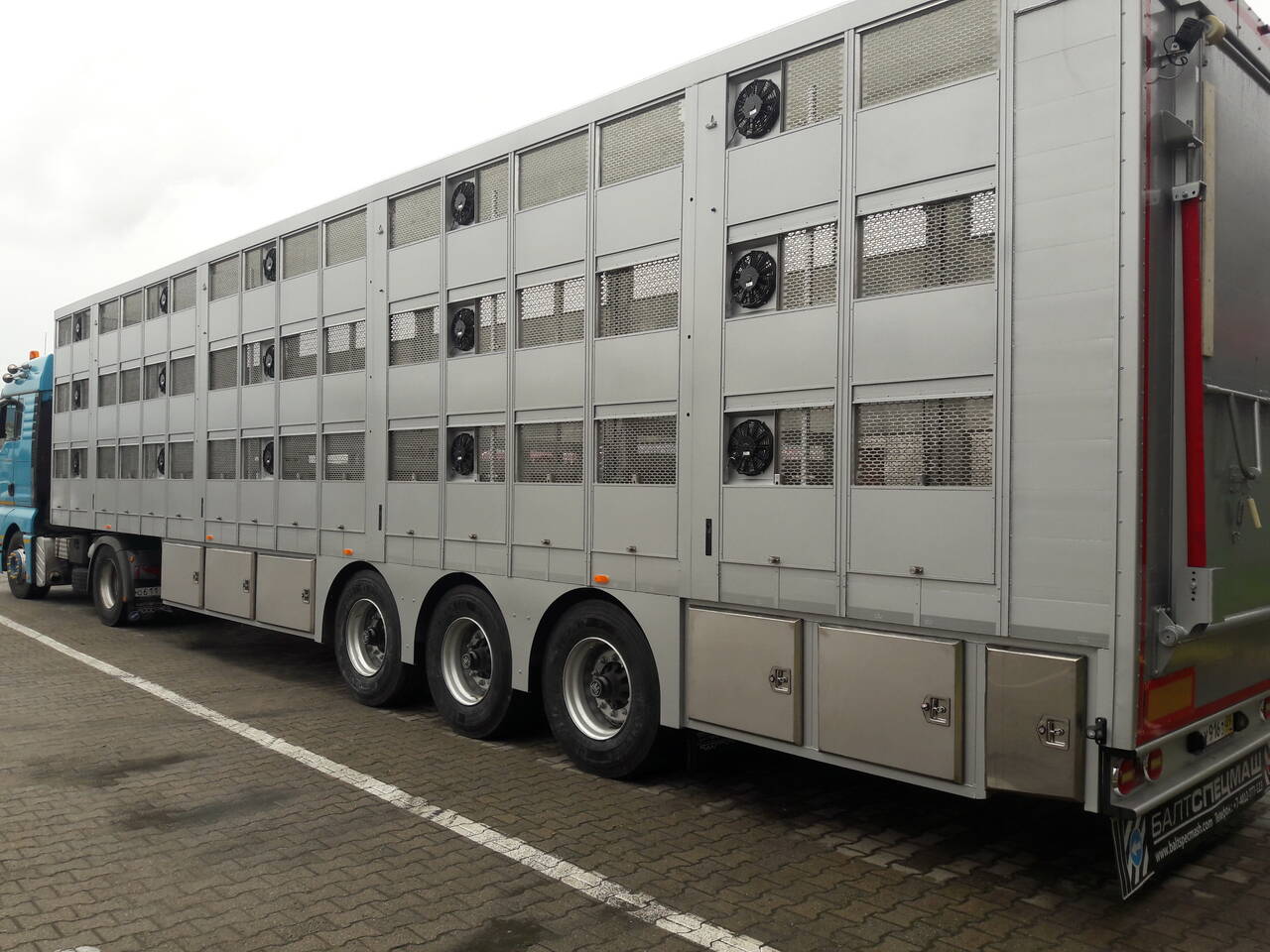 Полуприцеп скотовоз