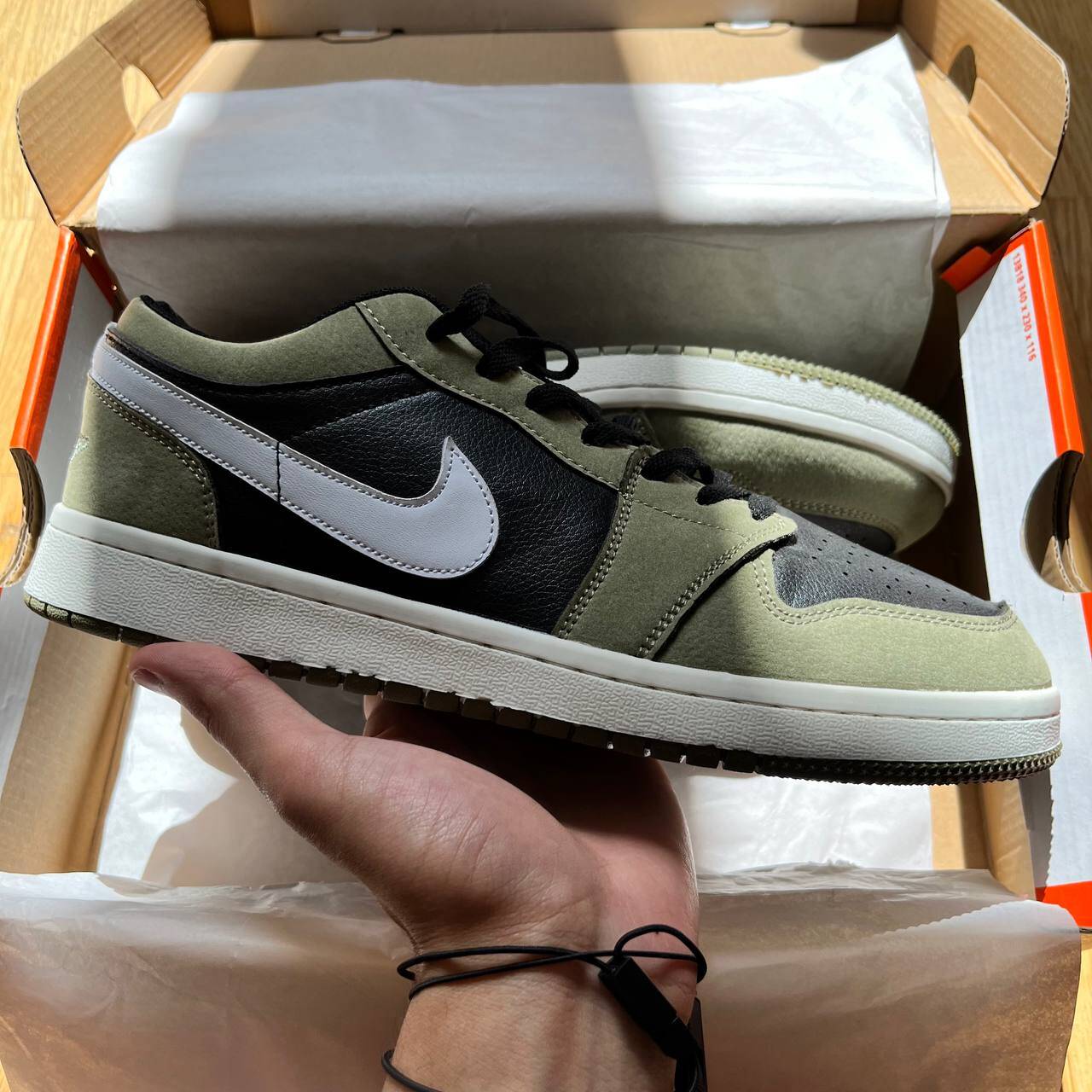 Кроссовки Nike Air Jordan 1 low green в Москве фото 2 Личные вещи Москва