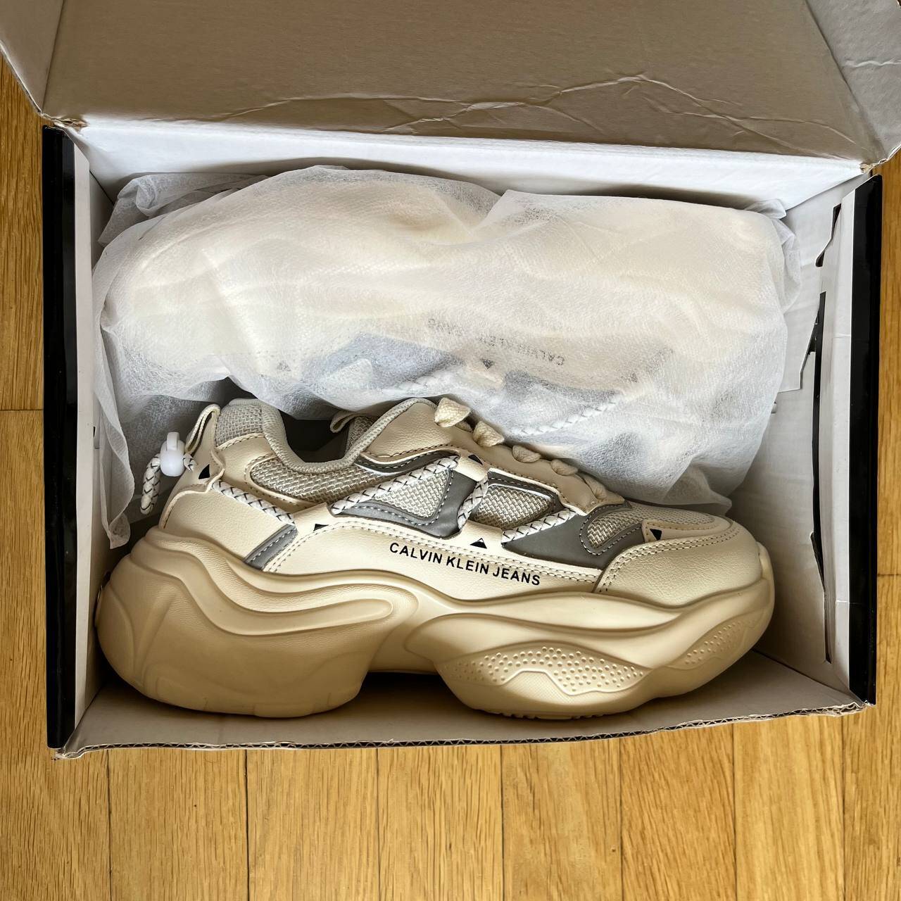 Кроссовки calvin klein jeans в Москве фото 1 Личные вещи Москва