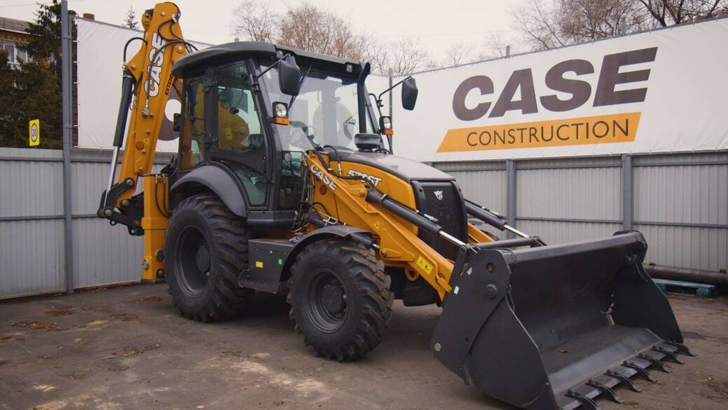 Требуется машинист экскаватора-погрузчика в Москве фото 1 Работа Москва