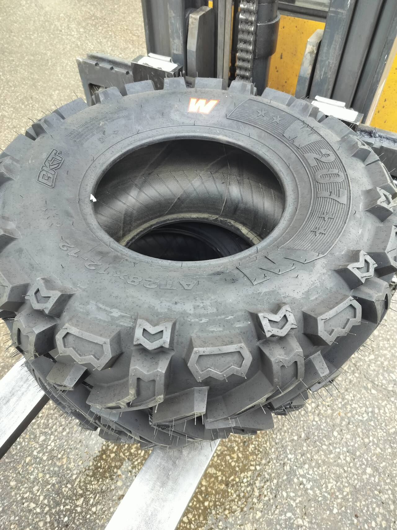 шины для квадроцикла 28/12 в Москве фото 3 Транспорт Москва