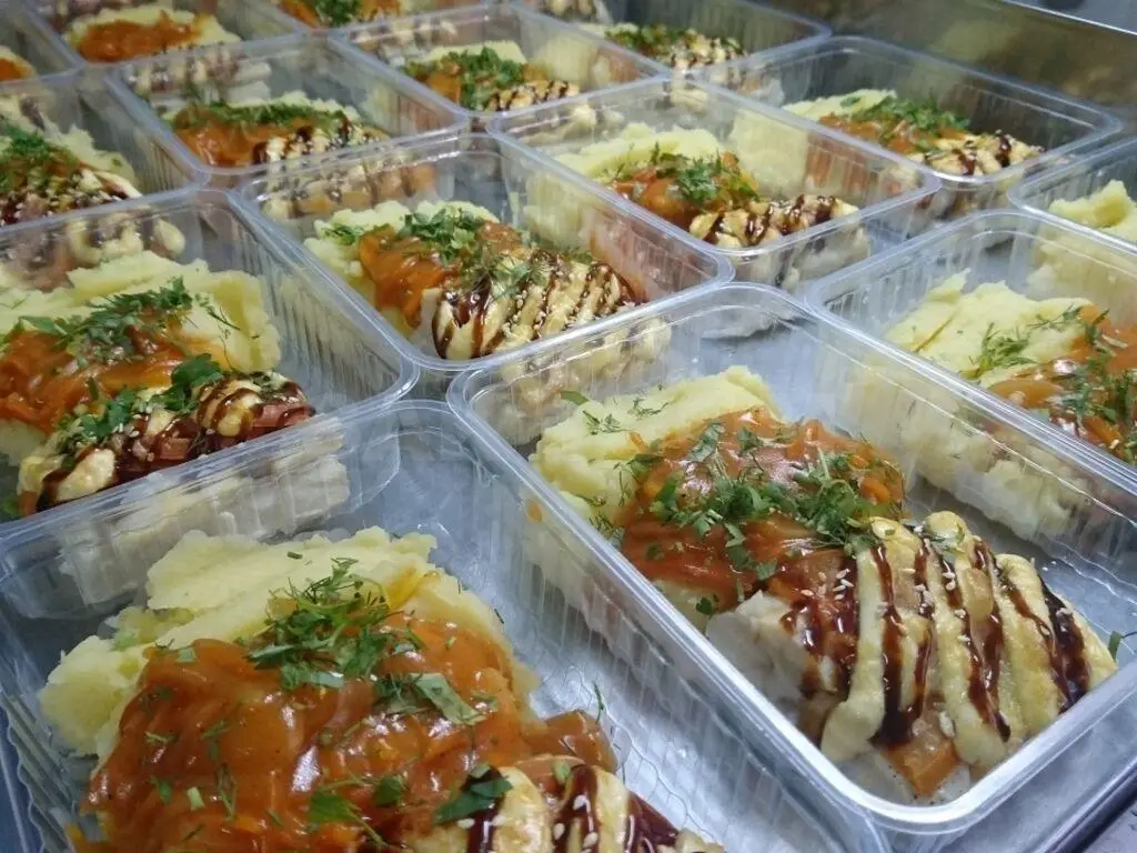 Доставка VIP обедов  в Екатеринбурге фото 3 Услуги Екатеринбург