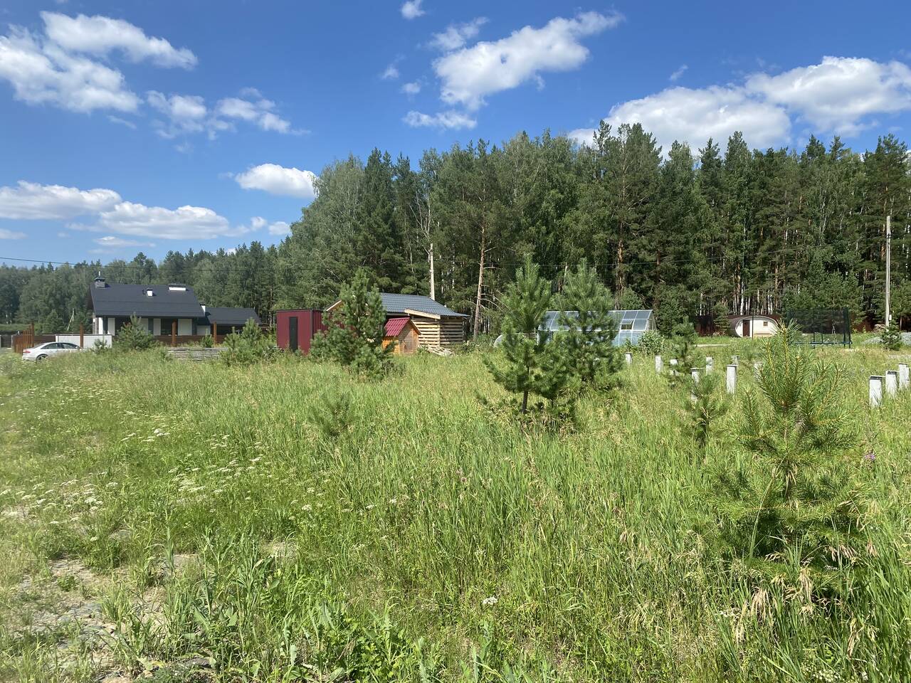 Продается земельный участок 15,5 соток с фундаментом в КП Брусника