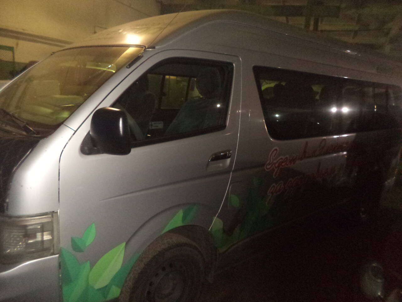 Продается Toyota Hiace 2.7 MT в Иркутске фото 3 Транспорт Иркутск