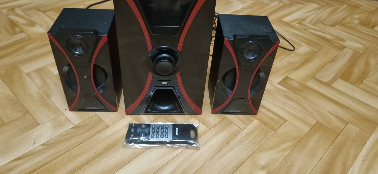 продаю Сабвуфер Ginzzu gm-427